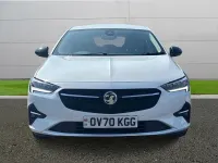 Second-hand Vauxhall Insignia 2020 Alb Hatchback
