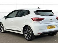 Used Renault Clio V Iconic 90 HP (66 kW) 2022 White Hatchback