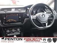 Used VW Touran SEL 150 HP (110 kW) 2022 Black MPV