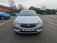 Usado Vauxhall Astra SRi 136 HP (100 kW) 2016 Prateado Citadino