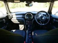 Usado Mini Cooper Cabriolet 136 HP (100 kW) 2018 Branco Cabrios