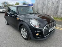 Begagnad Mini ONE Hatch 2014 Svart Halvkombi