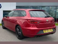 Used Seat Leon Black Edition 147 HP (108 kW) 2020 Red Estate