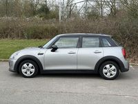 Begagnad Mini Cooper Classic 136 HK (100 kW) 2022 Silver Halvkombi