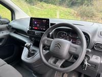 Used Citroën Berlingo 100 HP (73 kW) 2023 White MPV