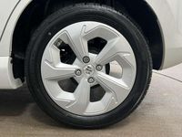 New Suzuki Swift 82 HP (60 kW) 2025 White Hatchback