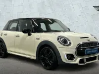 Used Mini Cooper S Hatch 189 HP (139 kW) 2019 White Hatchback