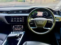 Używany Audi e-tron Design 230 kW (313 KM) 2021 Niebieski SUV