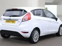 Used Ford Fiesta Titanium 98 HP (72 kW) 2014 White Hatchback