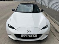Used Mazda MX5 Inclusive 131 HP (96 kW) 2016 White Cabriolet
