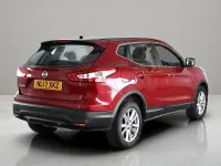 Used Nissan Qashqai Acenta 2017 Red SUV