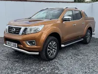 Used Nissan Navara Tekna 190 HP (139 kW) 2017 Orange Pickup