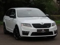 Used Skoda Octavia vRS 230 HP (169 kW) 2016 White Hatchback