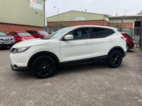 Used Nissan Qashqai Acenta Premium 2014 White SUV