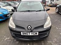 Używany Renault Clio II Privilege 2007 Czarny Hatchback