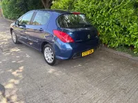 Używany Peugeot 308 2008 Niebieski Hatchback