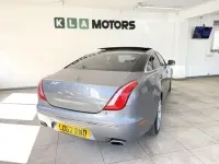 Usado Jaguar XJ Luxury 2012 Cinzento Sedan