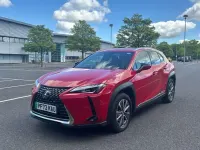 Usado Lexus UX 150 kW (204 HP) 2023 Vermelho SUV