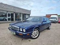 Second-hand Jaguar XJ Sovereign 284 CP (208 kW) 1999 Albastru Berlinǎ