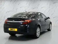 Usado Vauxhall Insignia SRi 140 CV (102 kW) 2015 Negro Utilitario