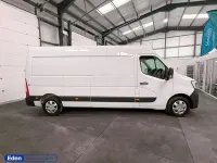 Used Renault Master 135 HP (99 kW) 2023 White MPV