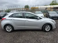 Second-hand Hyundai i30 Active 100 CP (73 kW) 2015 Argintiu Hatchback