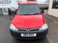 Second-hand Vauxhall Combo 75 CP (55 kW) 2011 Roșu Monovolum