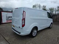 Used Ford Transit Custom Limited 130 HP (95 kW) 2021 White Van