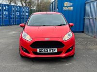 Used Ford Fiesta Zetec 125 HP (91 kW) 2013 Red Hatchback