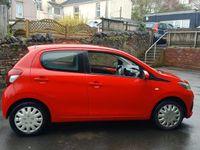 Begagnad Peugeot 108 Active 68 HK (50 kW) 2016 Röd Halvkombi