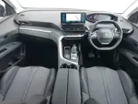 Used Peugeot 3008 Allure Premium 131 HP (96 kW) 2022 Red SUV