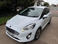 Used Ford Fiesta Zetec 100 HP (73 kW) 2017 White Hatchback