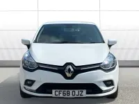 Used Renault Clio Iconic 90 HP (66 kW) 2018 White Hatchback