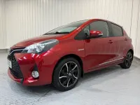 Used Toyota Yaris Sport 99 HP (72 kW) 2015 Red Hatchback