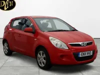 Used Hyundai i20 Comfort 101 HP (74 kW) 2011 Red Hatchback