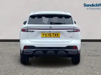 Używany MG HS Trophy 169 KM (124 kW) 2024 Biały SUV