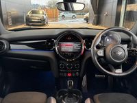 Used Mini Cooper Hatch 134 HP (98 kW) 2023 Yellow Hatchback