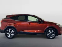 Used Nissan Qashqai N-Connecta 140 HP (102 kW) 2023 Red SUV