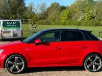 Begagnad Audi A1 Sportback Black Edition 185 HK (136 kW) 2014 Röd Halvkombi