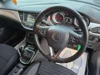 Used Vauxhall Astra SRi 145 HP (106 kW) 2020 White Hatchback