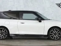Used Mini Cooper Hatch 133 kW (181 HP) 2024 White Hatchback