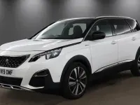 Usado Peugeot 5008 Premium 130 HP (95 kW) 2019 Branco SUV