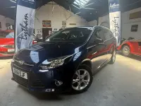 Used Ford Focus Zetec 125 HP (91 kW) 2011 Blue Estate