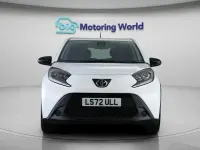 Used Toyota Aygo X PURE 72 HP (52 kW) 2022 White SUV