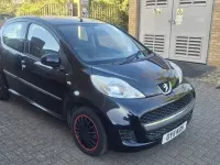 Second-hand Peugeot 107 68 CP (50 kW) 2011 Negru Hatchback