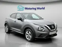 Usado Nissan Juke N-Connecta 114 HP (83 kW) 2023 Cinzento SUV