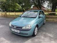 Used Vauxhall Corsa Elegance 75 HP (55 kW) 2002 Green Hatchback