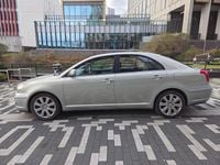 Usado Toyota Avensis 2008 Plateado Utilitario