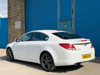 Used Vauxhall Insignia SRi 160 HP (117 kW) 2013 White Hatchback