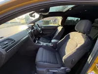 Używany VW Golf VII R 300 KM (220 kW) 2019 Żółty Hatchback